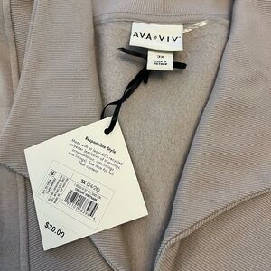 Ava & Viv Women's Beige Sweatshirt